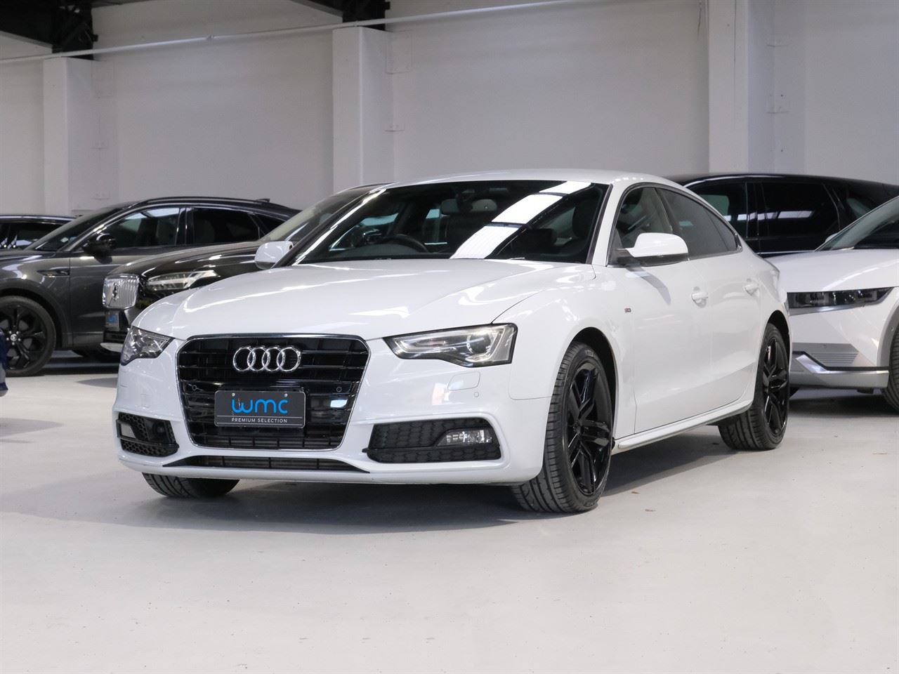Vehicle image 4