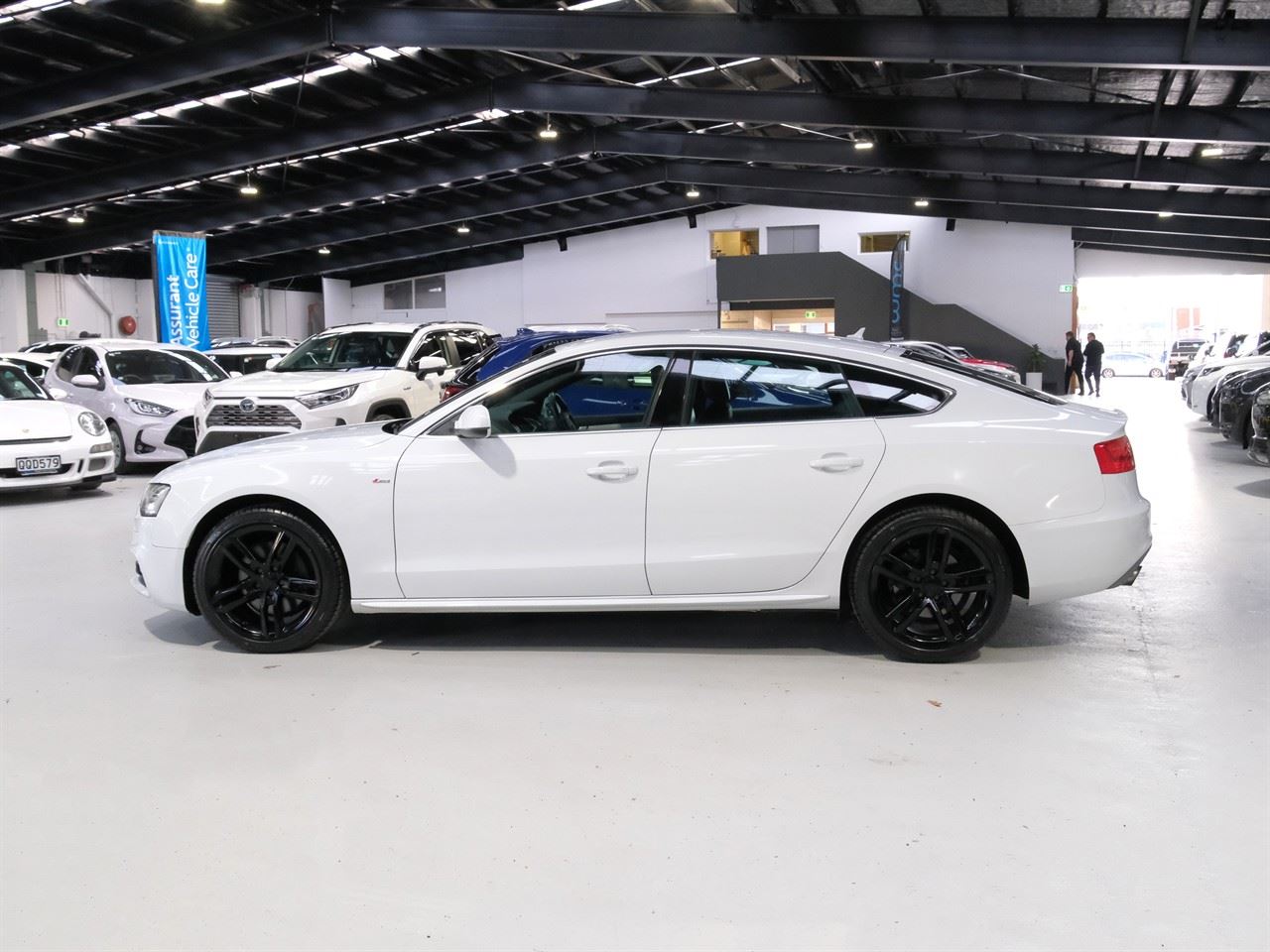 Vehicle image 5