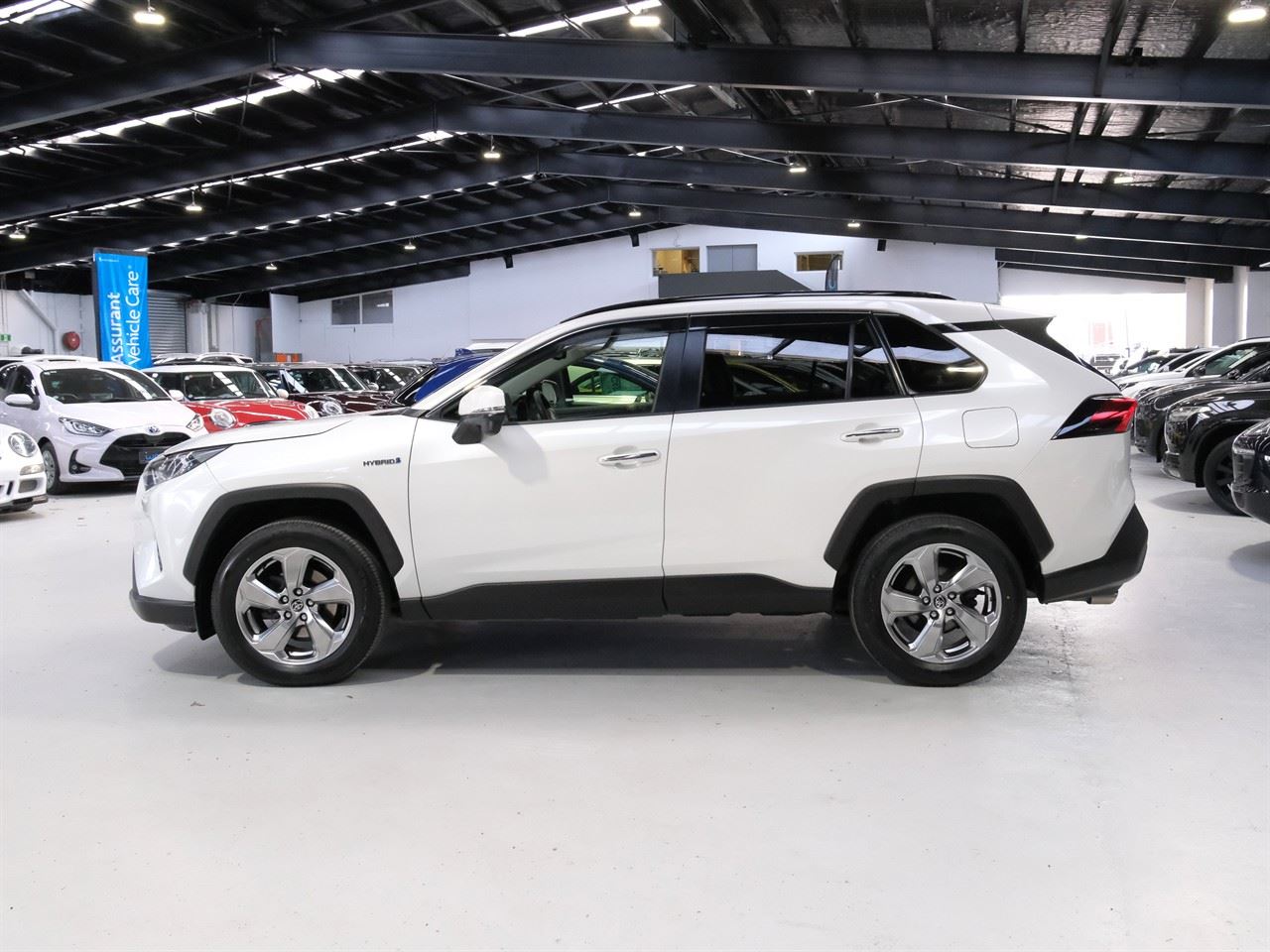 Vehicle image 5