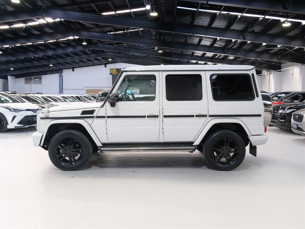 Vehicle image 5