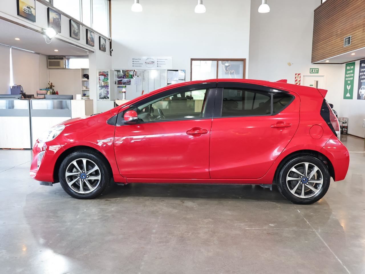Vehicle image 5