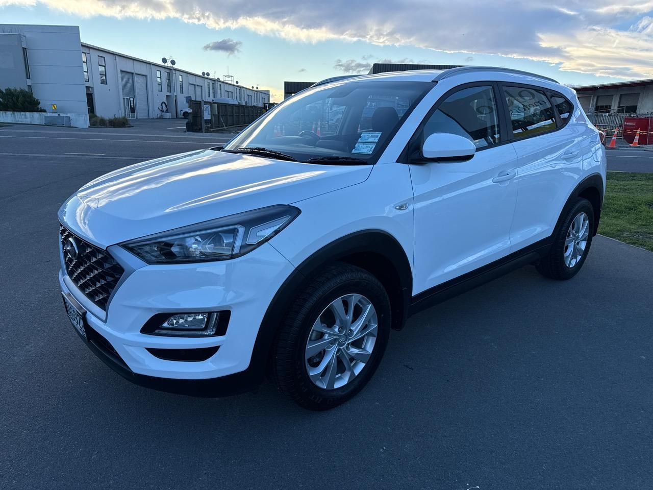 Vehicle image 4