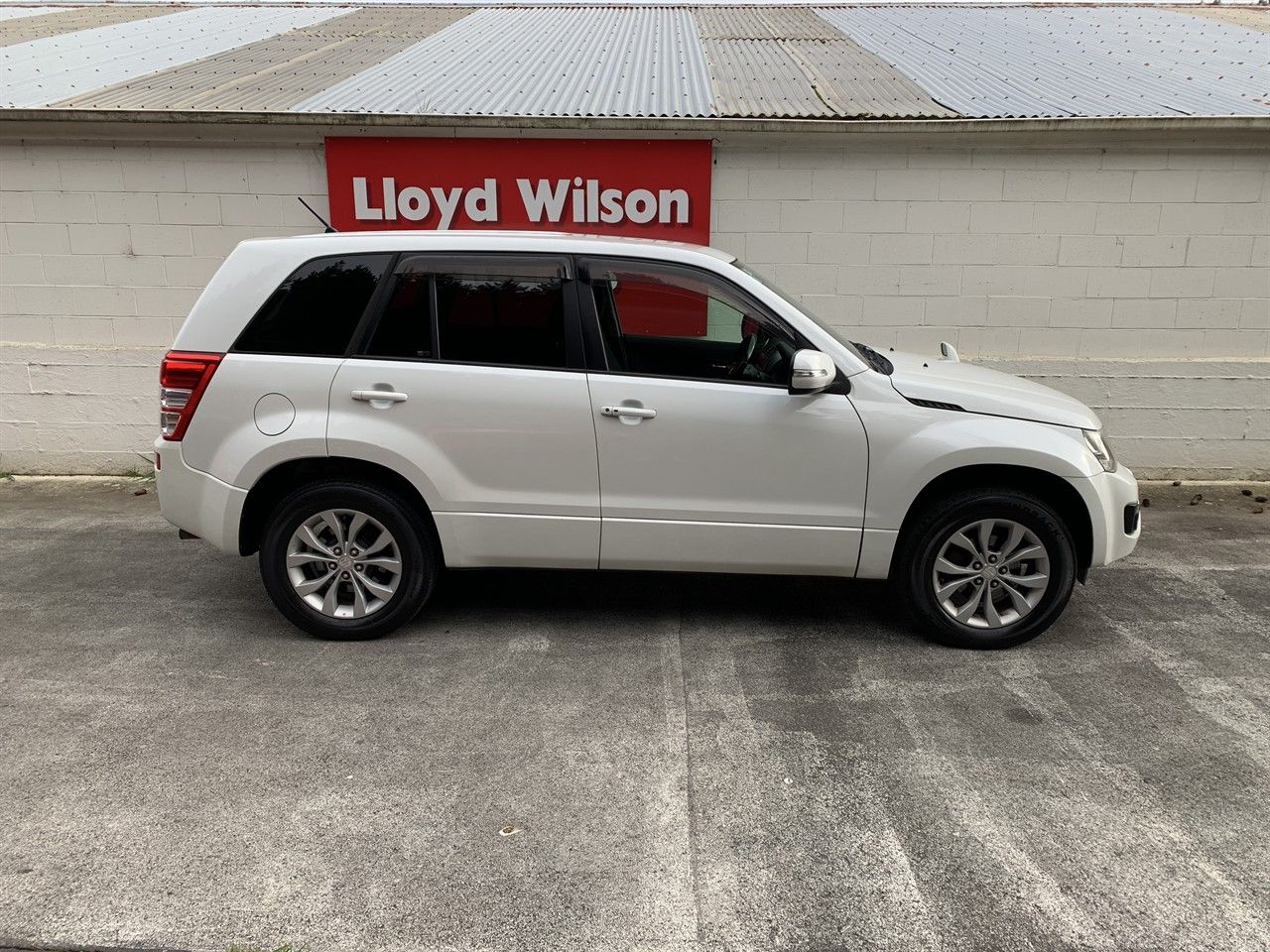 Vehicle image 3