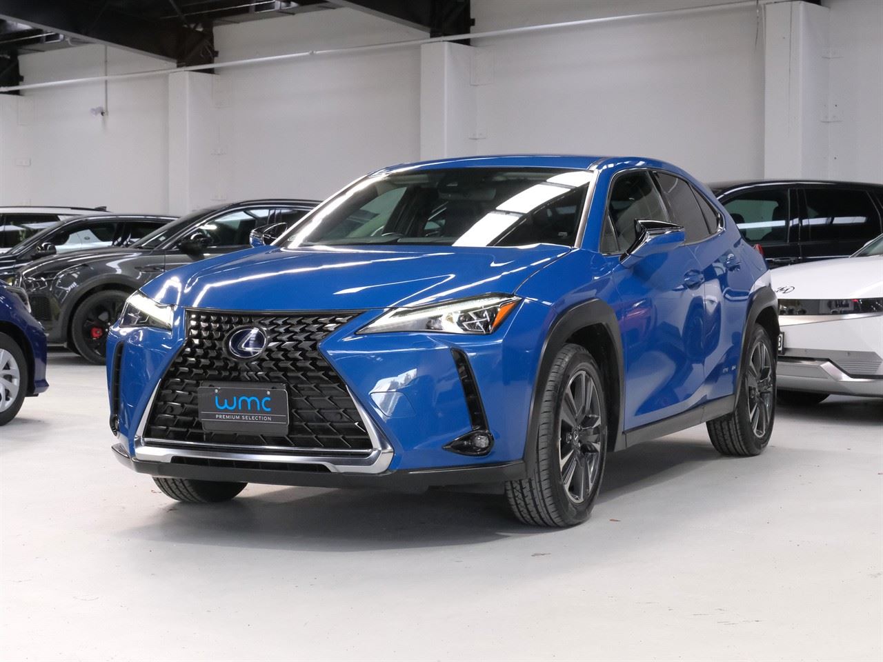 Vehicle image 4