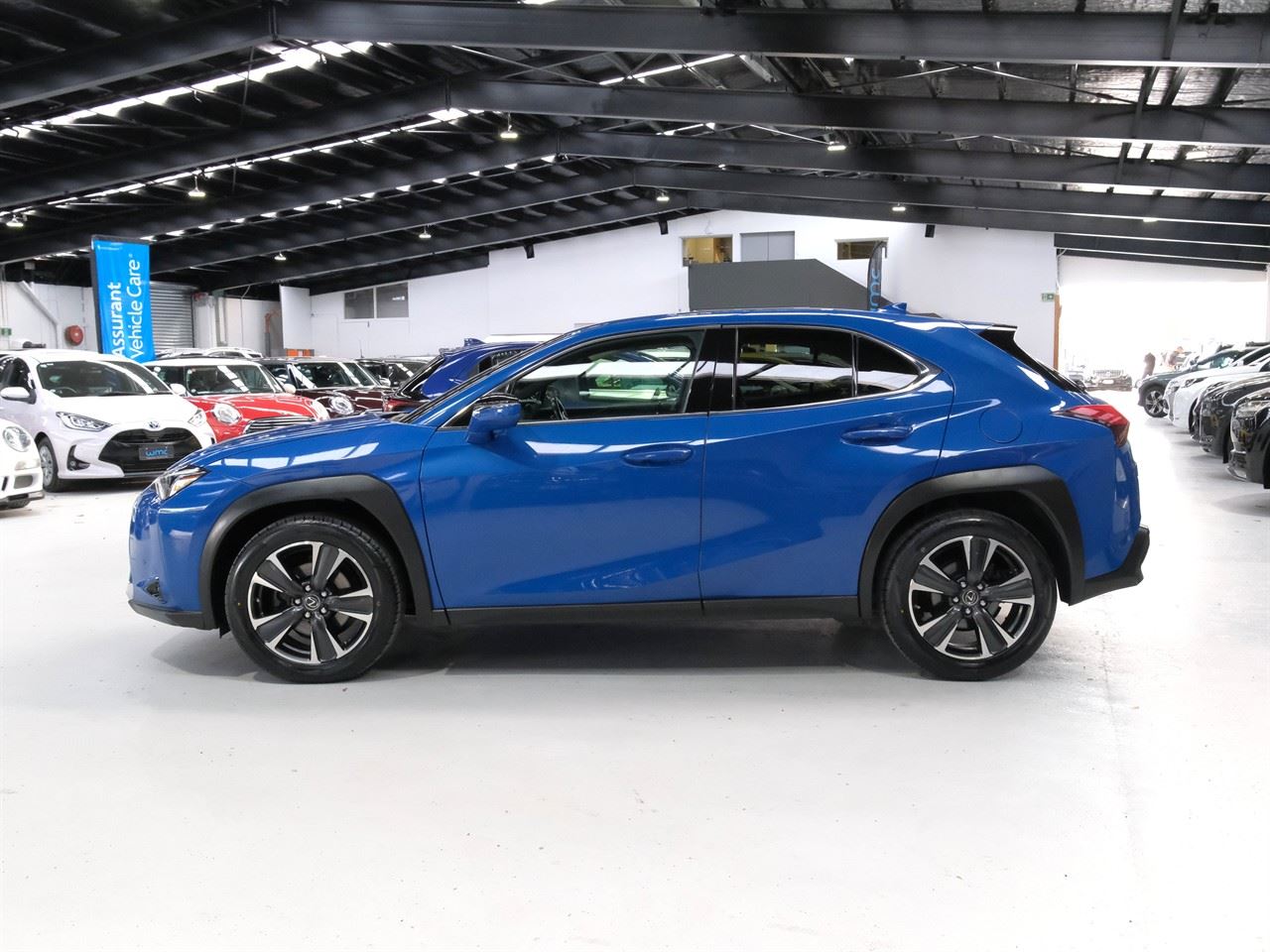 Vehicle image 5