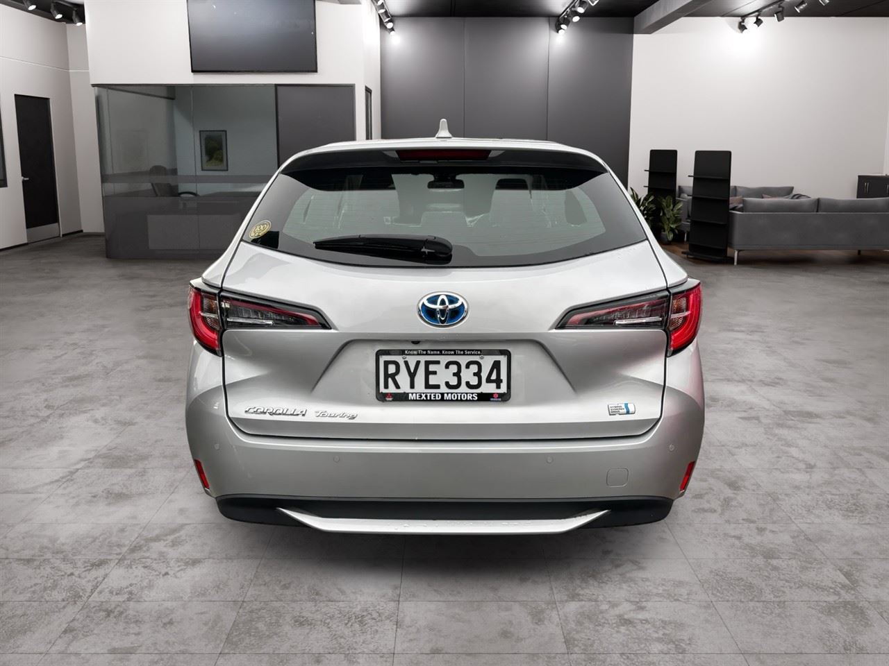 Vehicle image 5