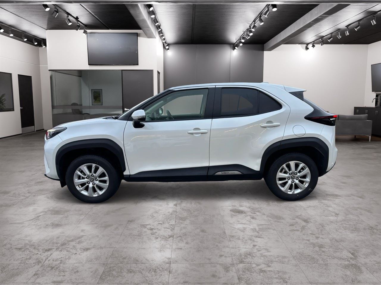 Vehicle image 3