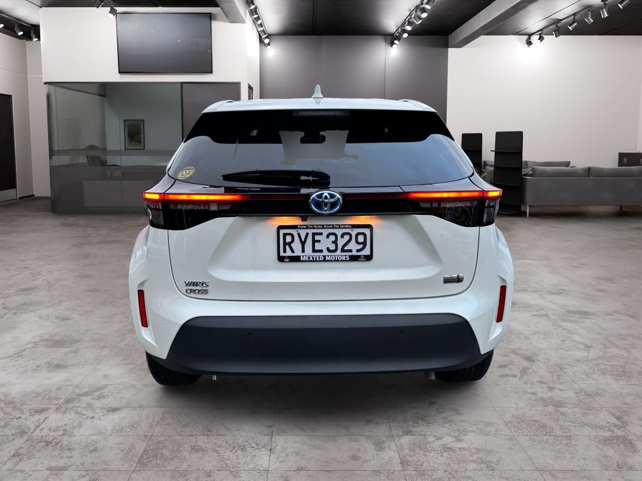 Vehicle image 5