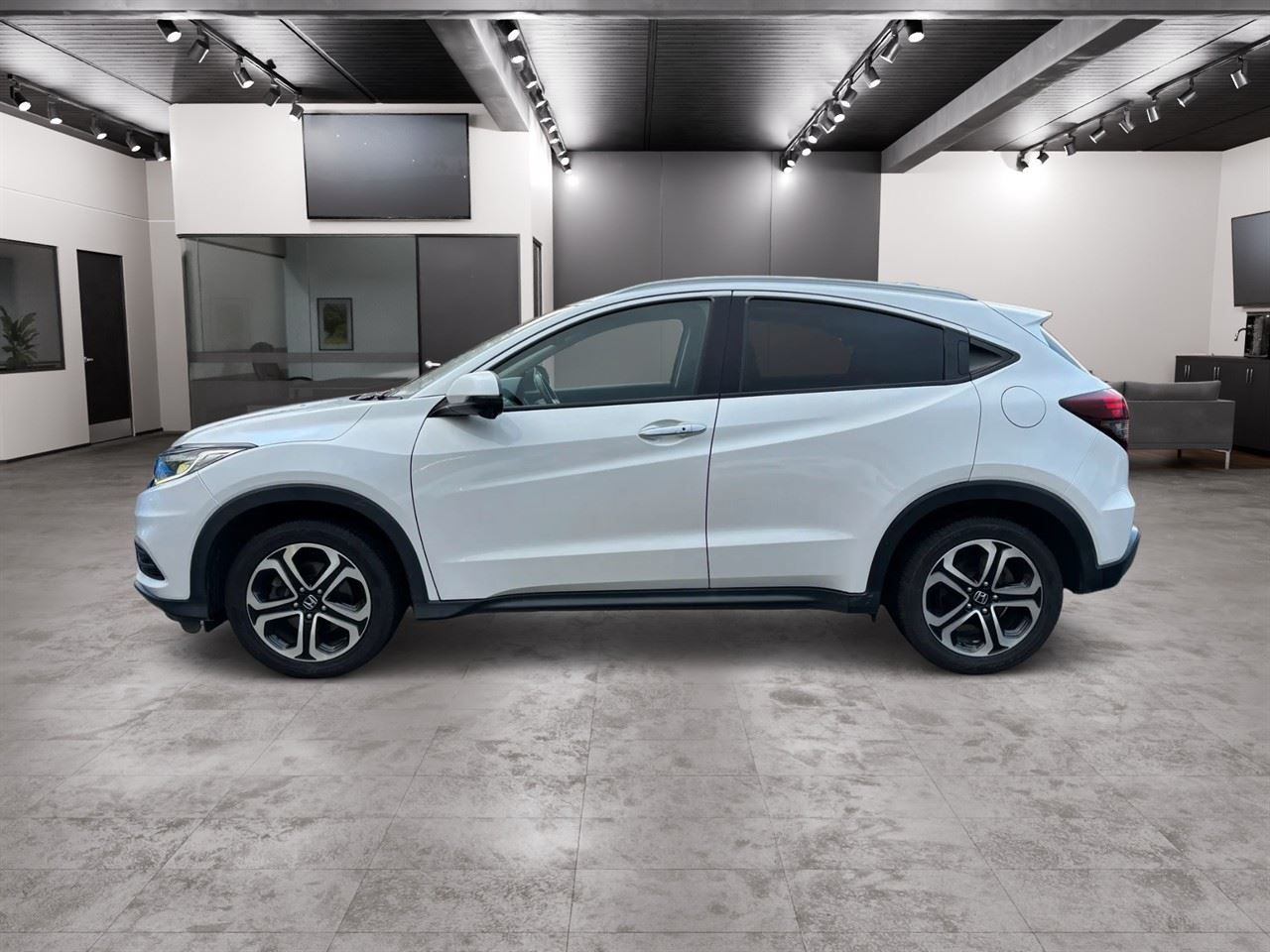 Vehicle image 3