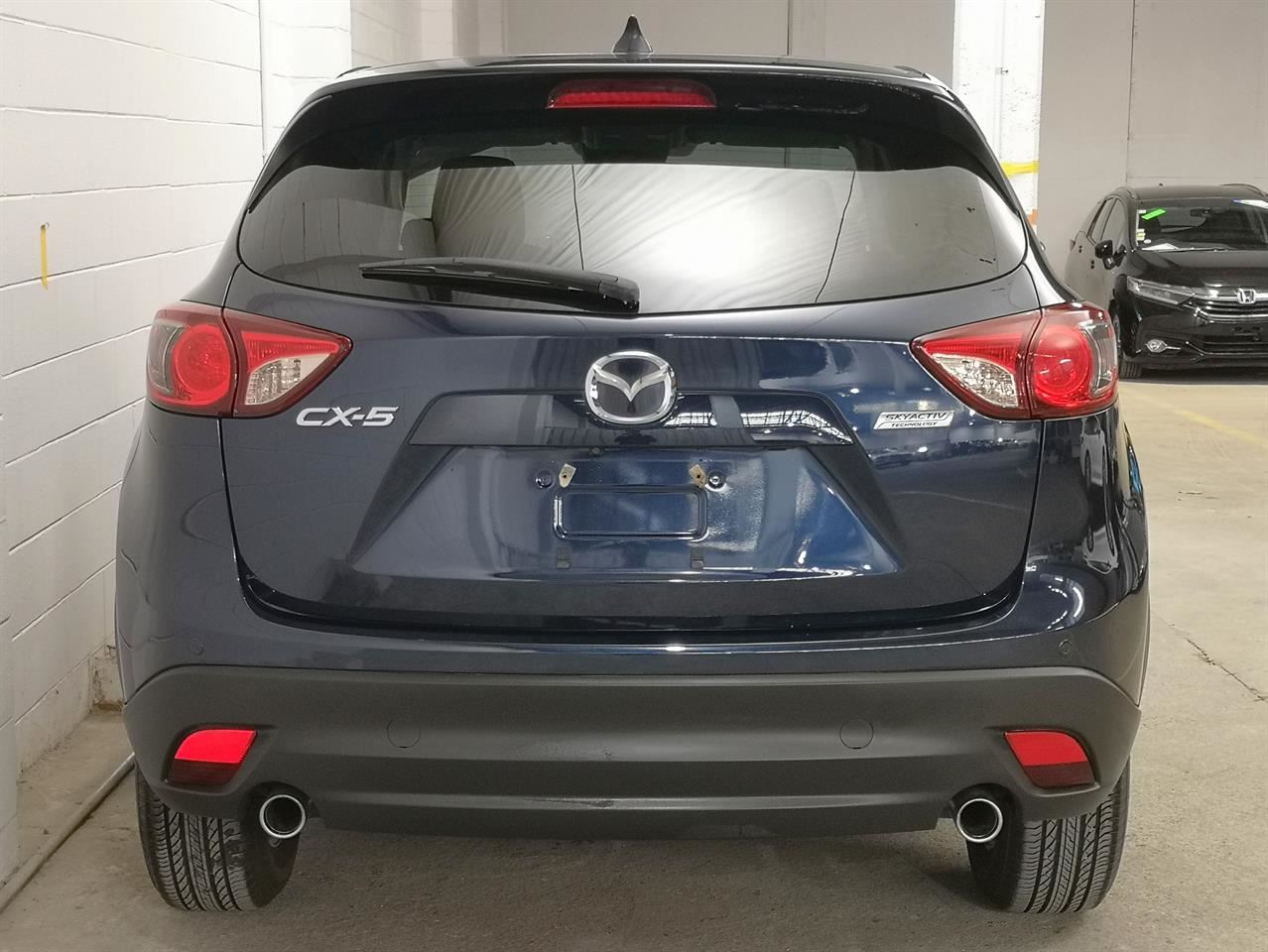 Vehicle image 5