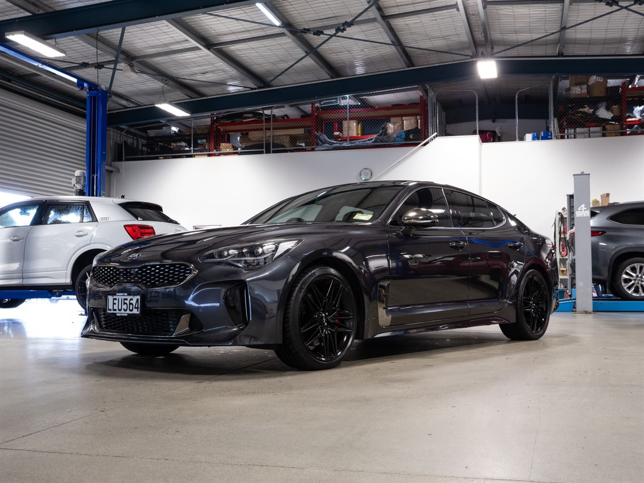 Vehicle image 4