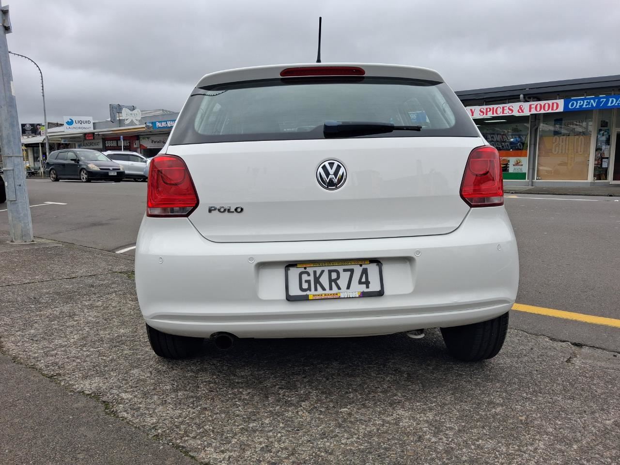 Vehicle image 5