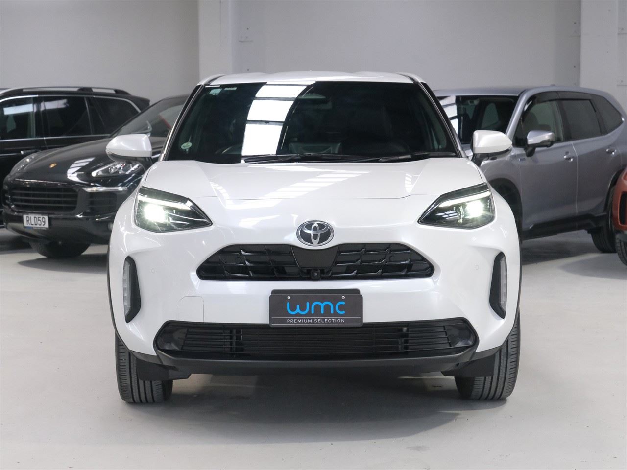 Vehicle image 3