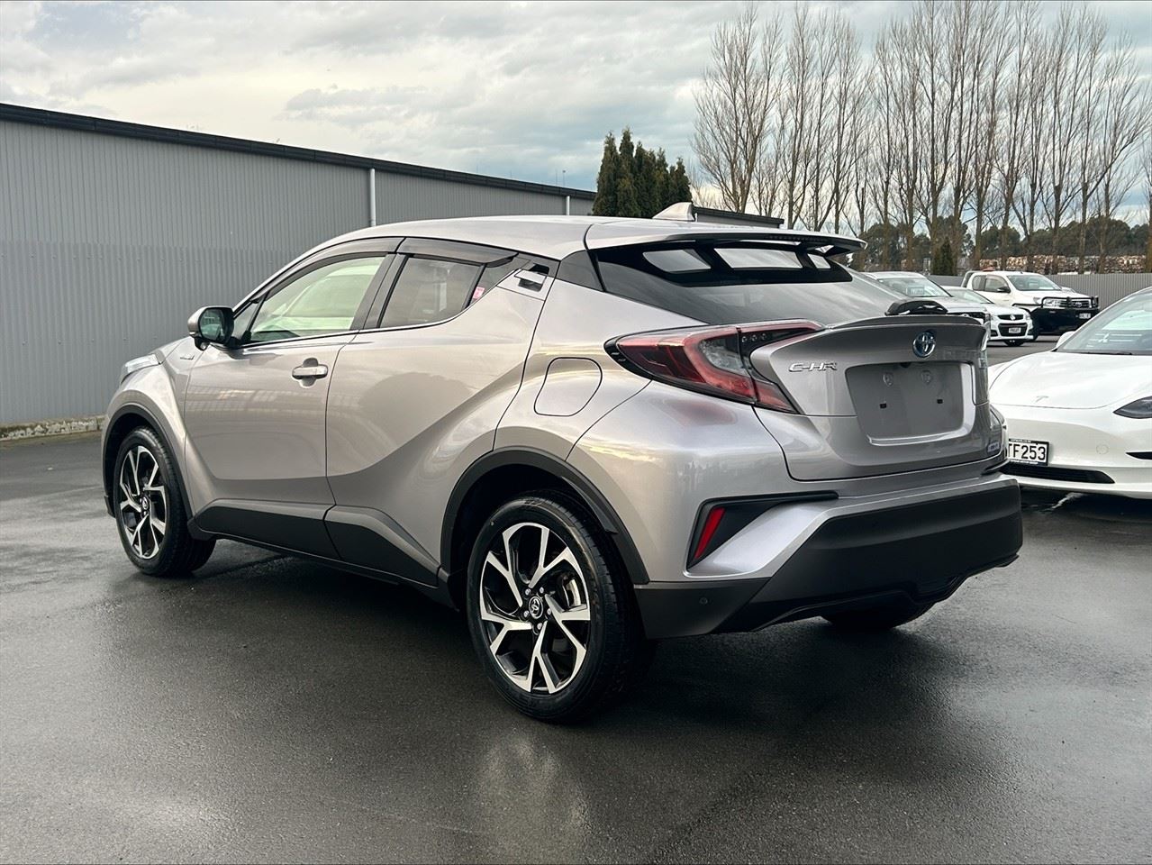 Vehicle image 4