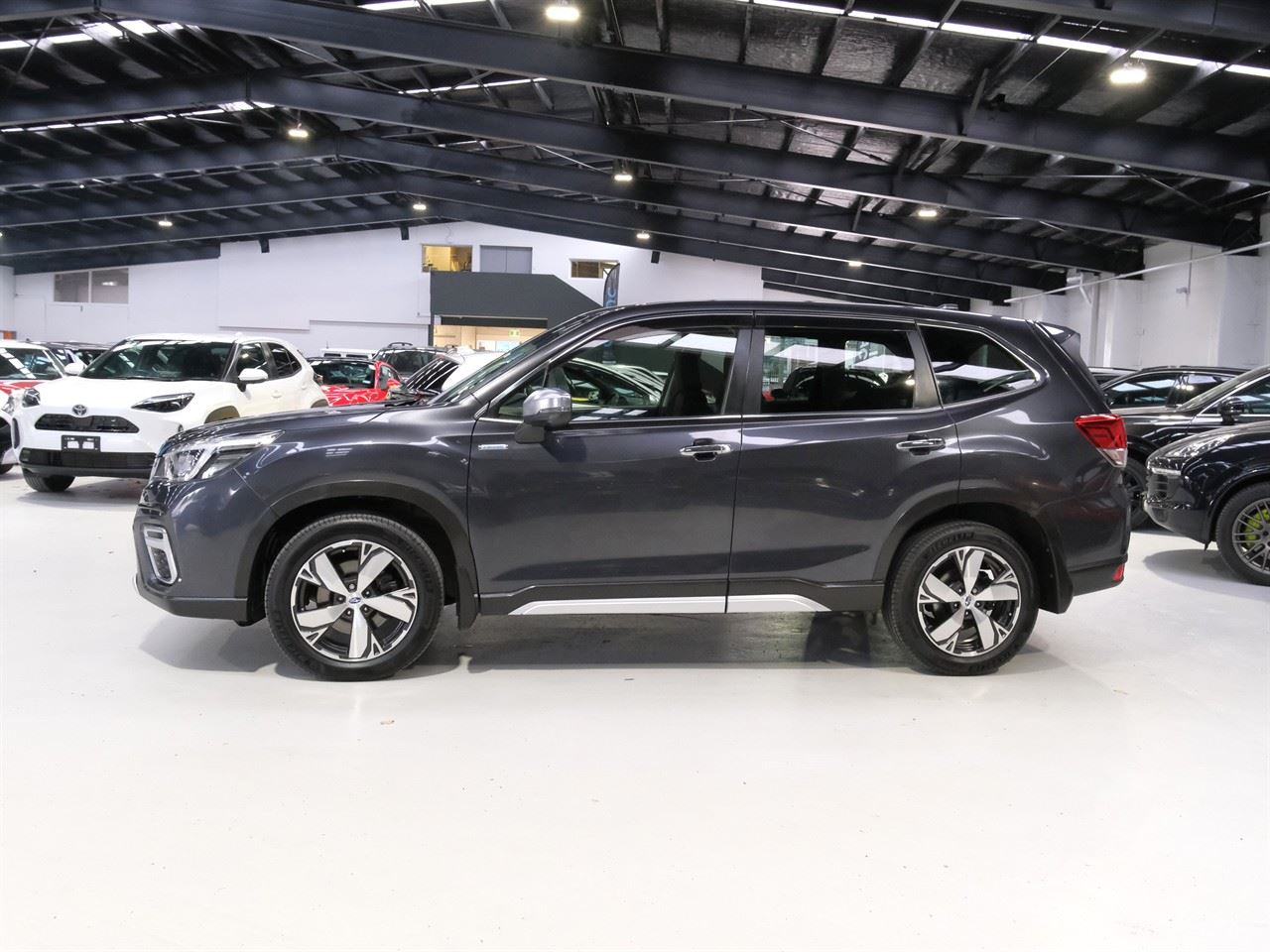 Vehicle image 5