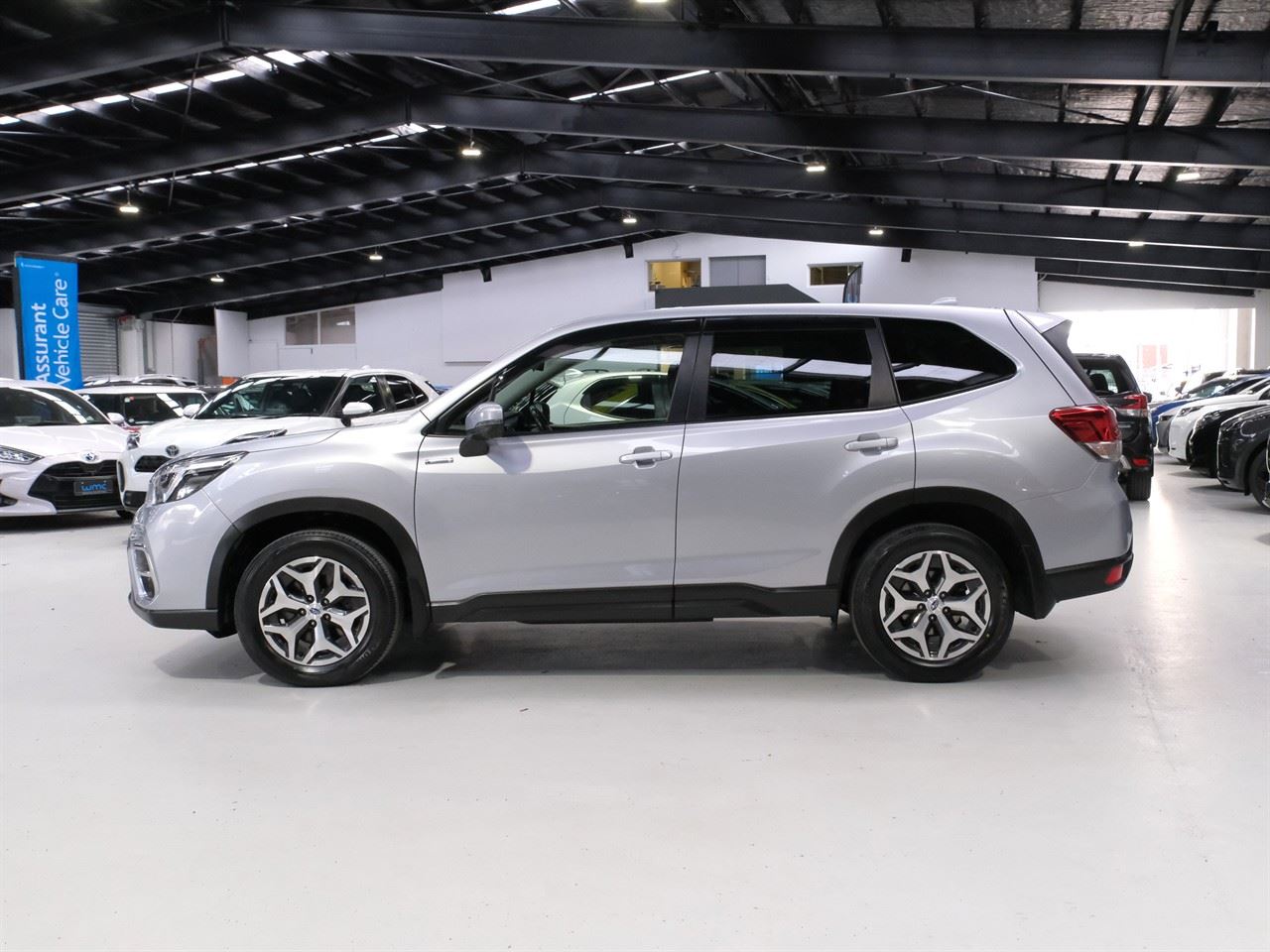 Vehicle image 5
