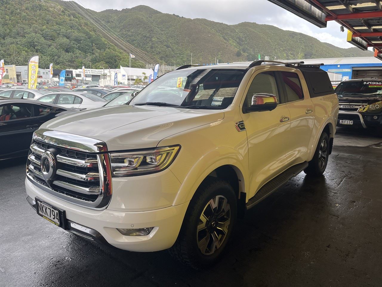 Vehicle image 3