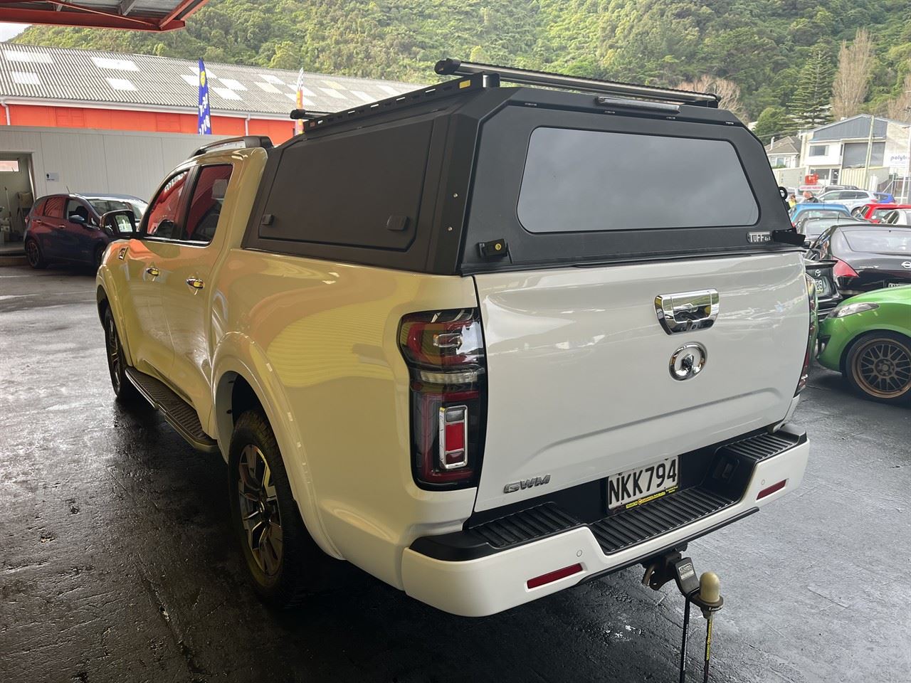 Vehicle image 4