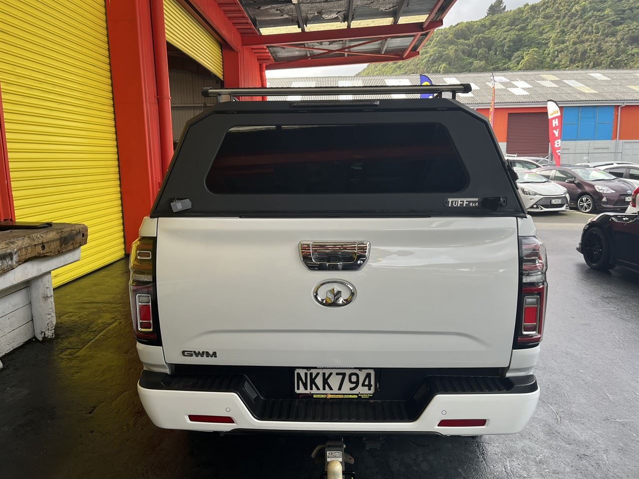 Vehicle image 5