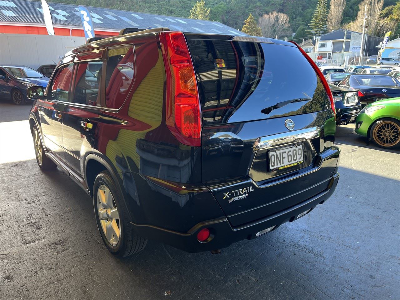 Vehicle image 4