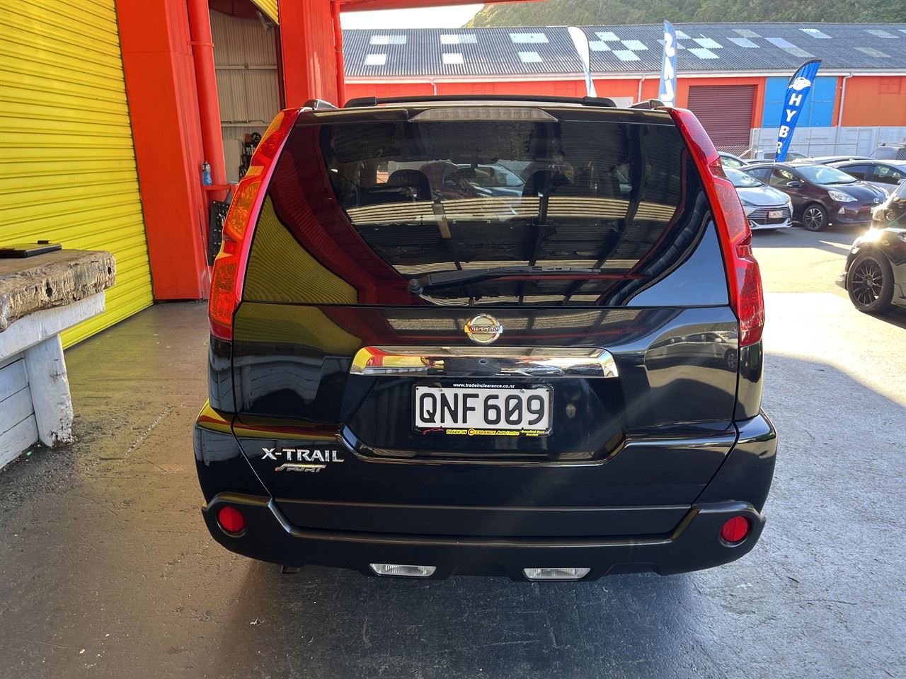 Vehicle image 5