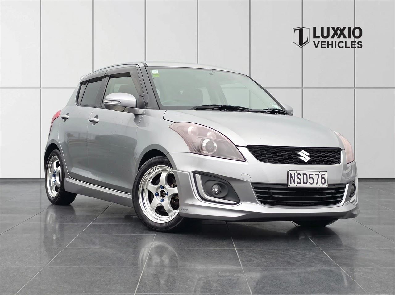 Vehicle image 4