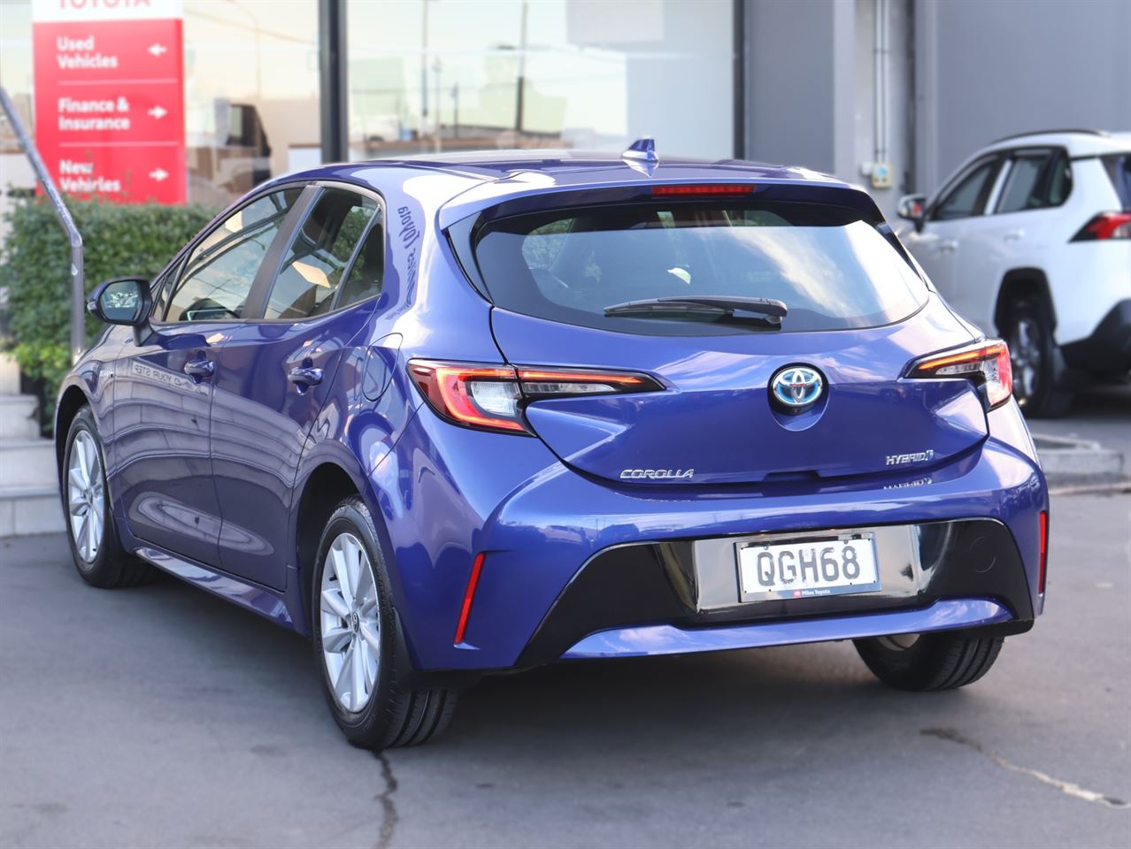 Vehicle image 5