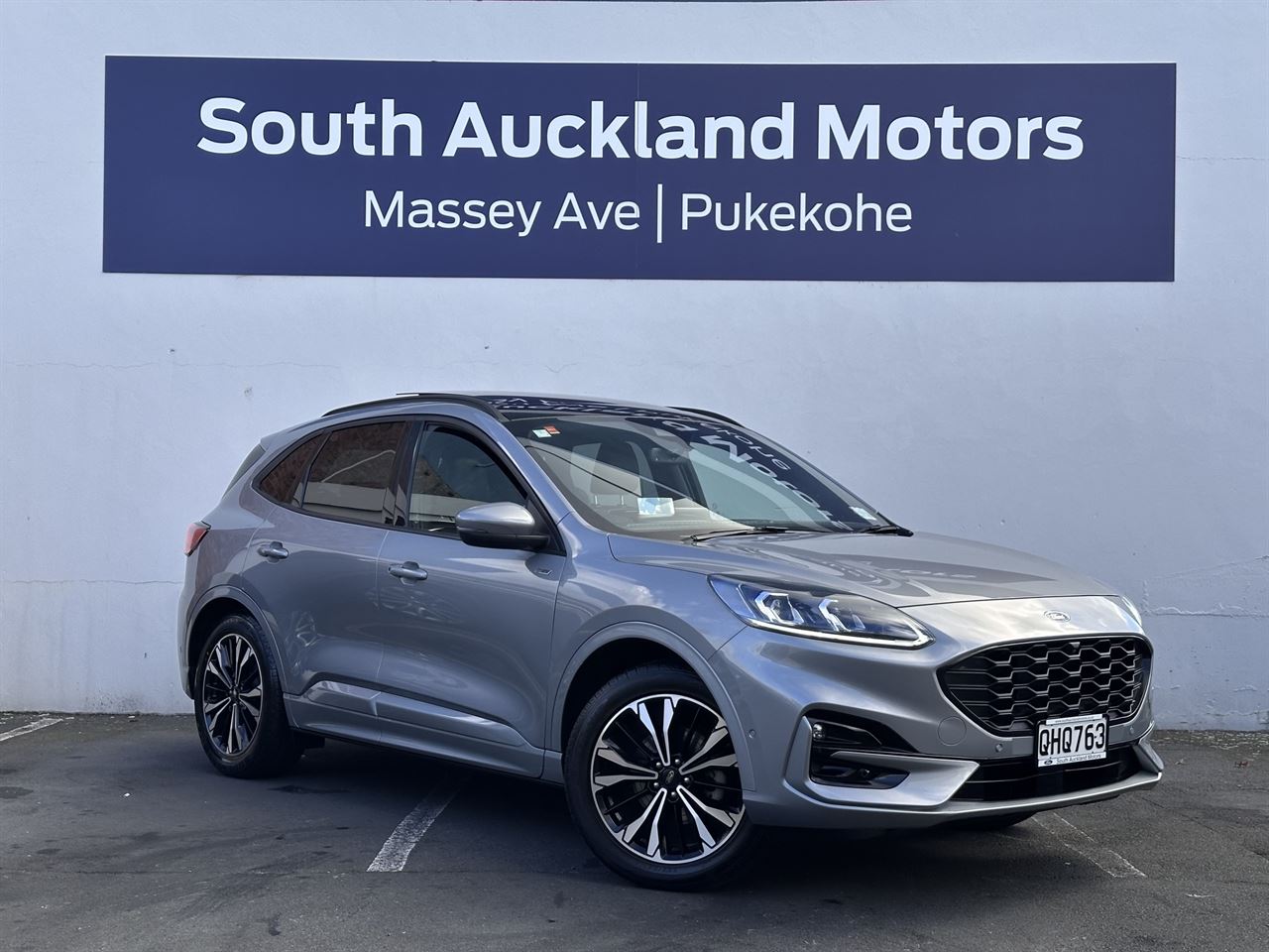 Vehicle image 3