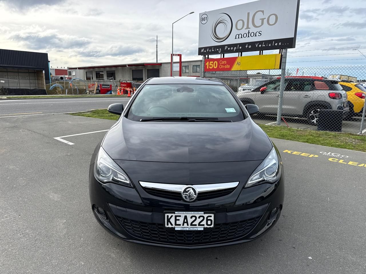 Vehicle image 3