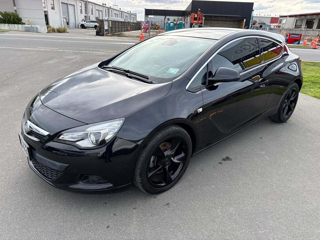 Vehicle image 4
