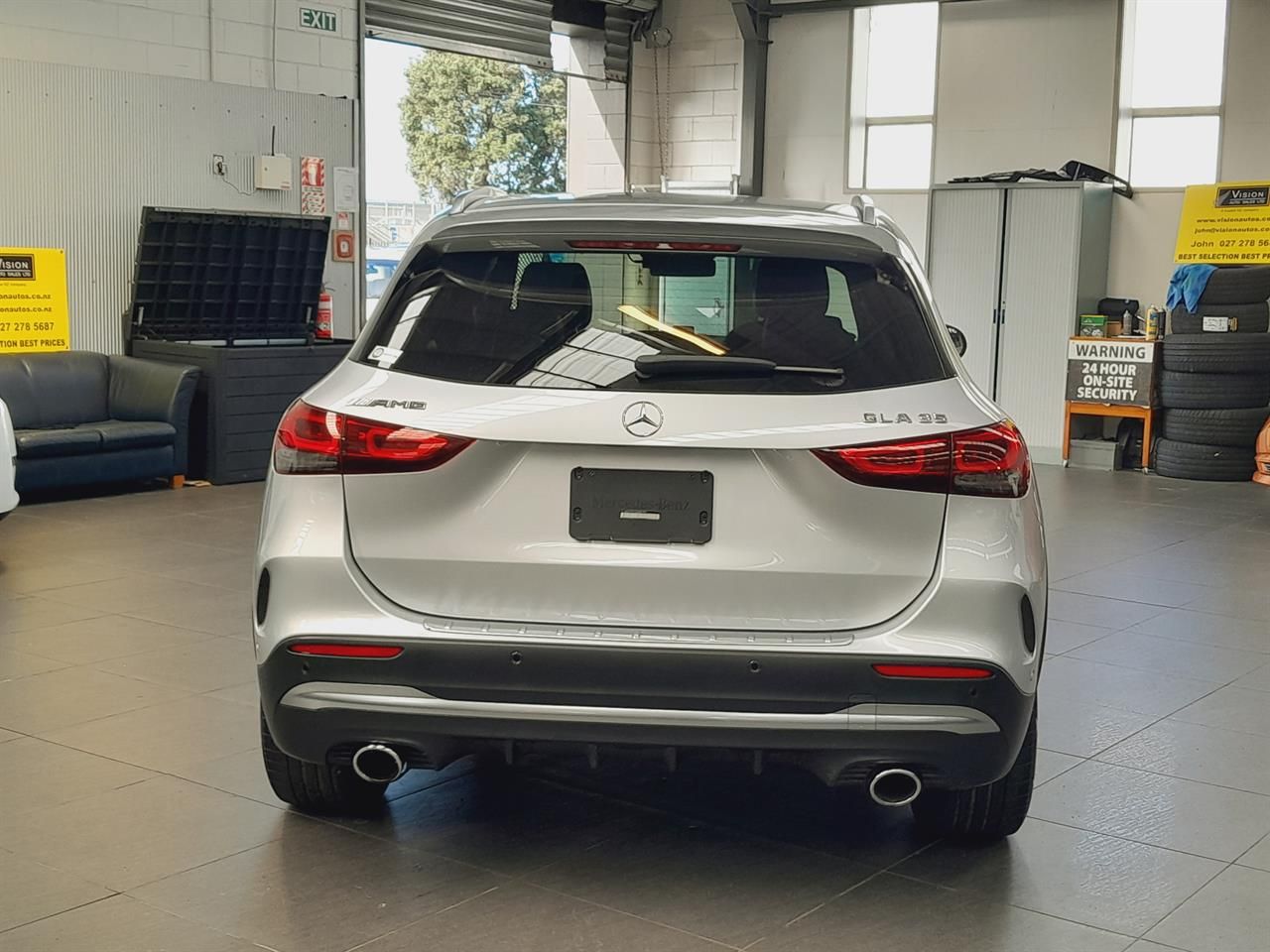 Vehicle image 5