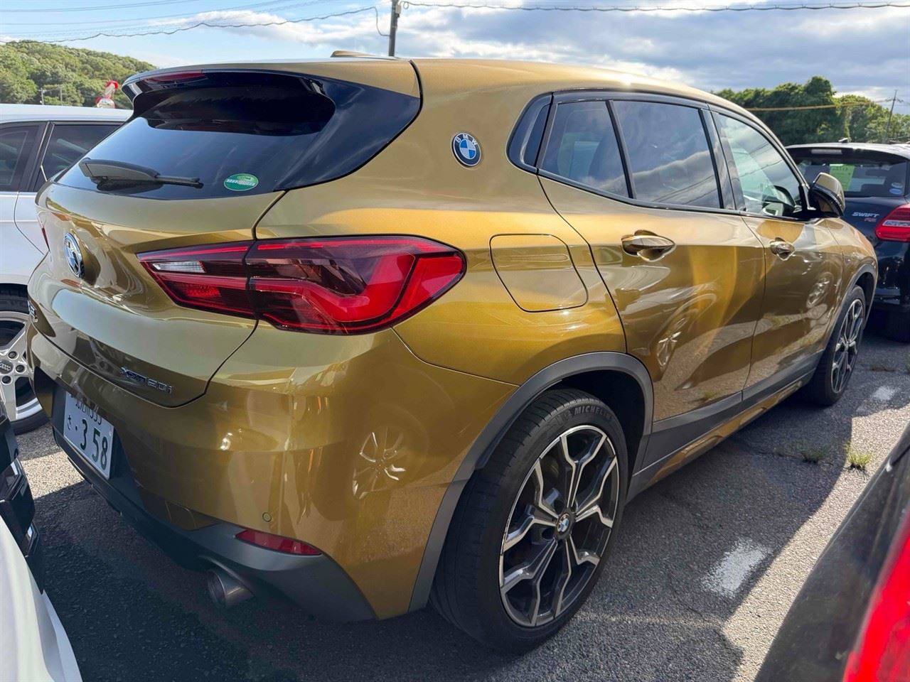 Vehicle image 5