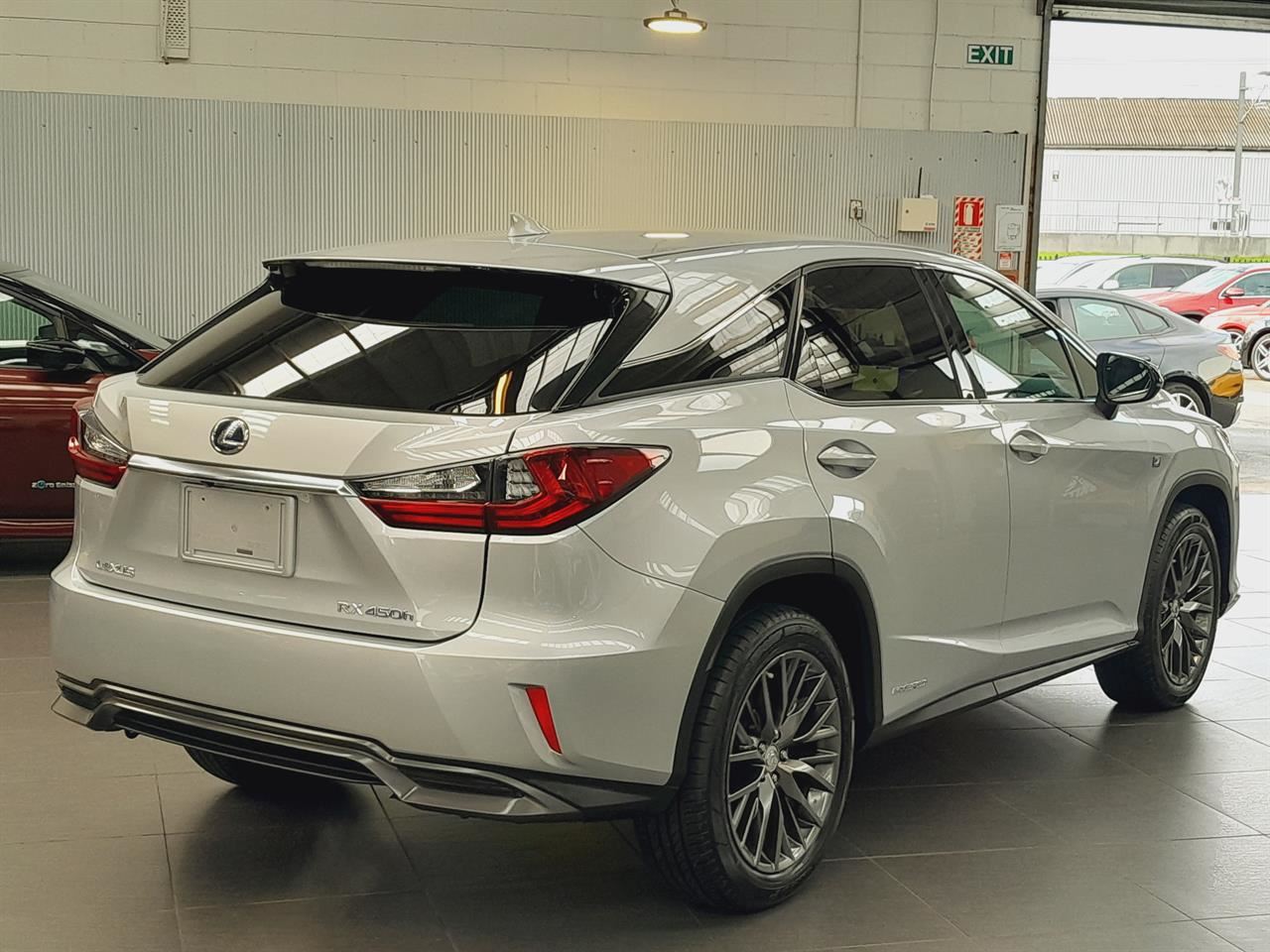 Vehicle image 5