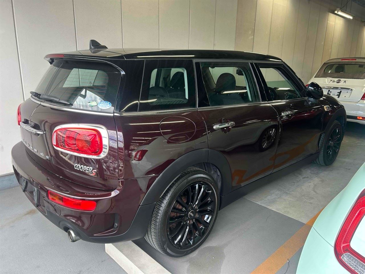 Vehicle image 2