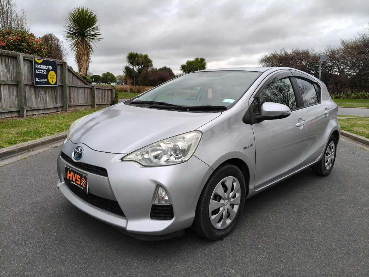 Vehicle image 3