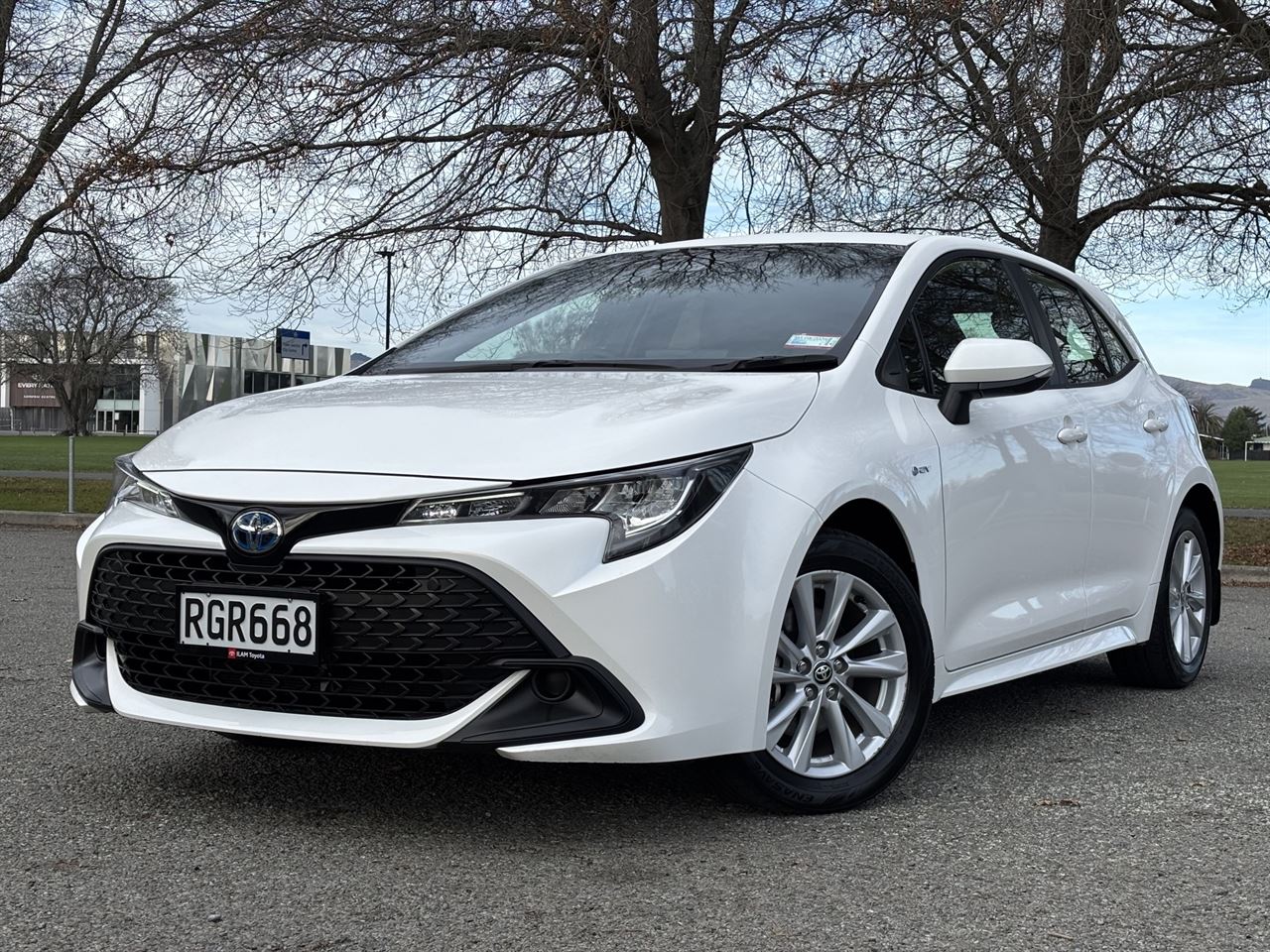 Vehicle image 3