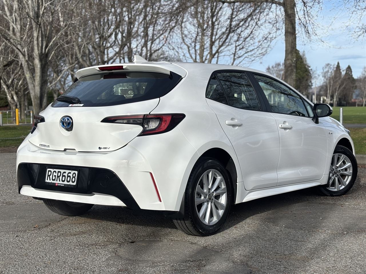 Vehicle image 5