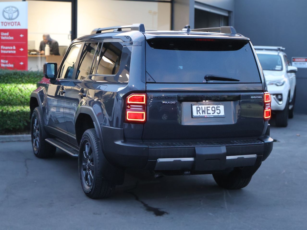 Vehicle image 5