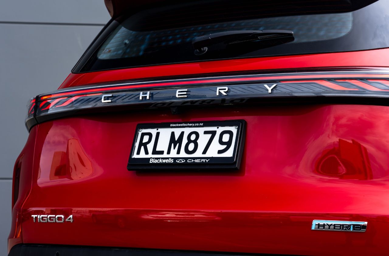 Vehicle image 4