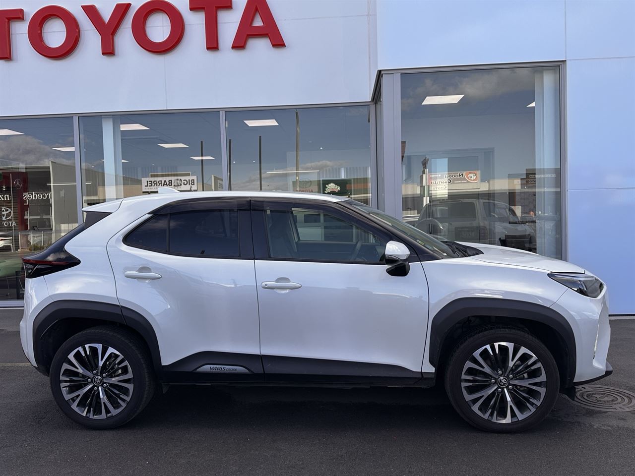 Vehicle image 2