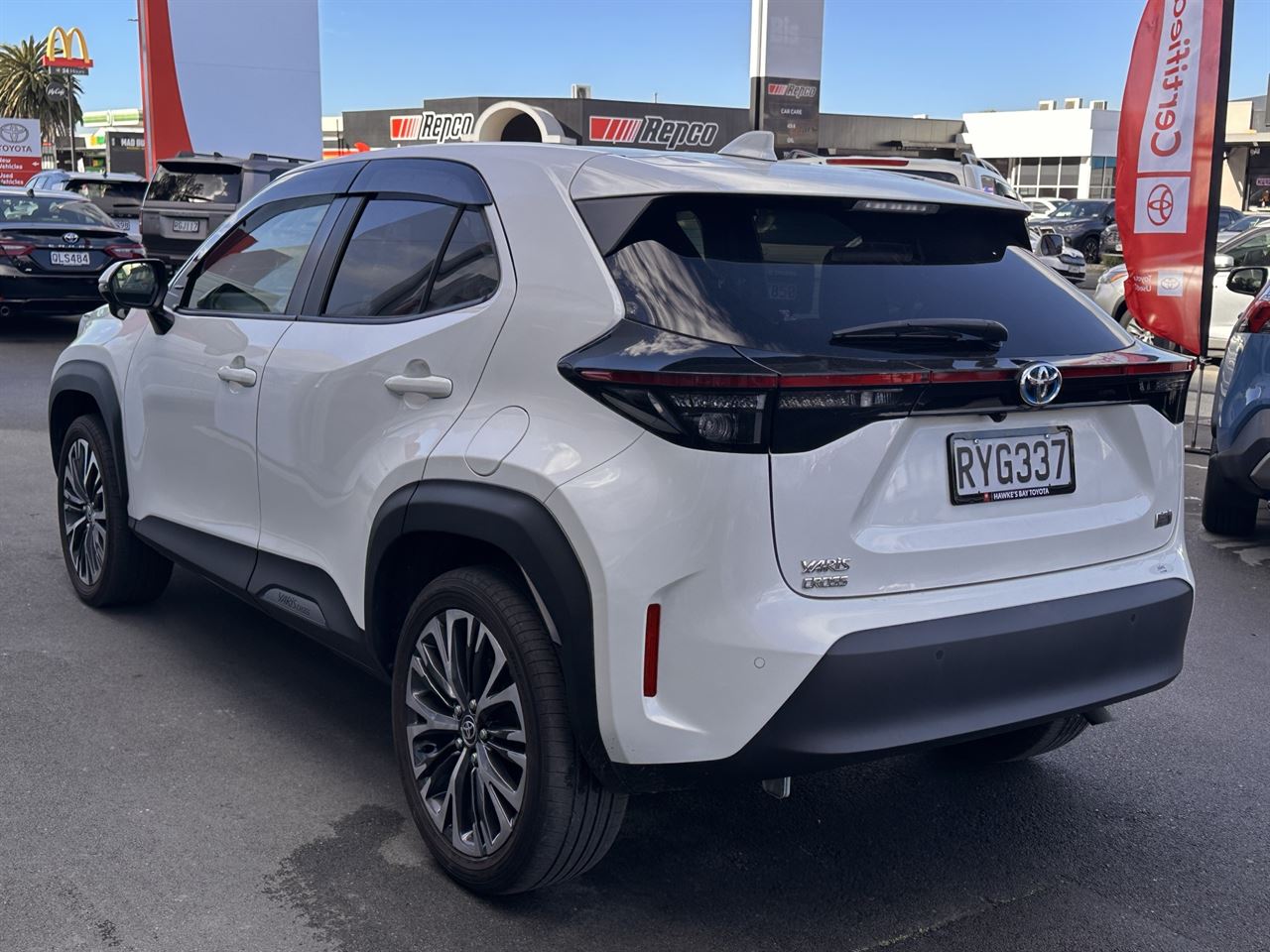 Vehicle image 5