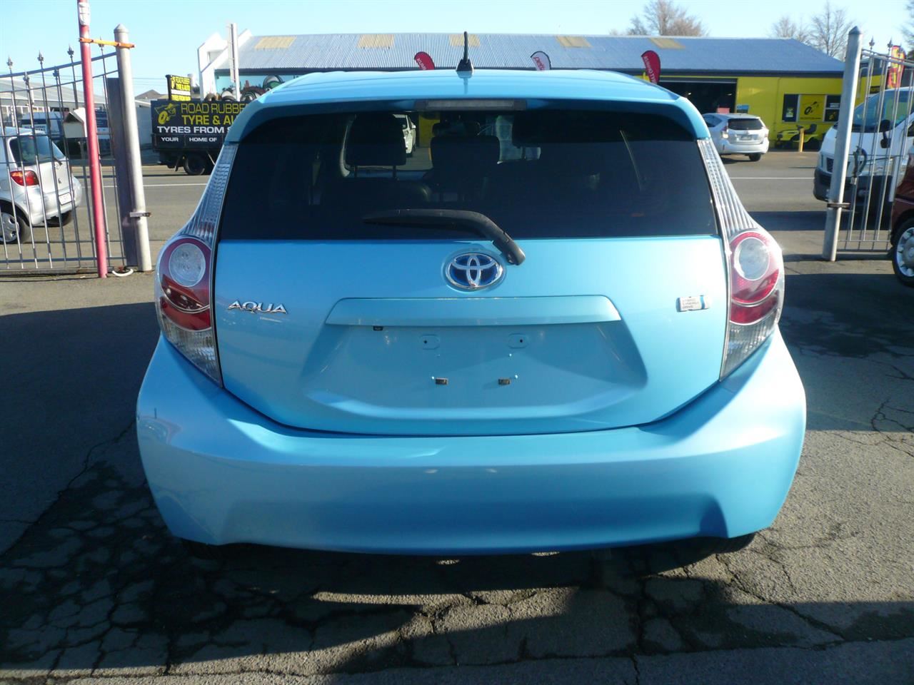 Vehicle image 5