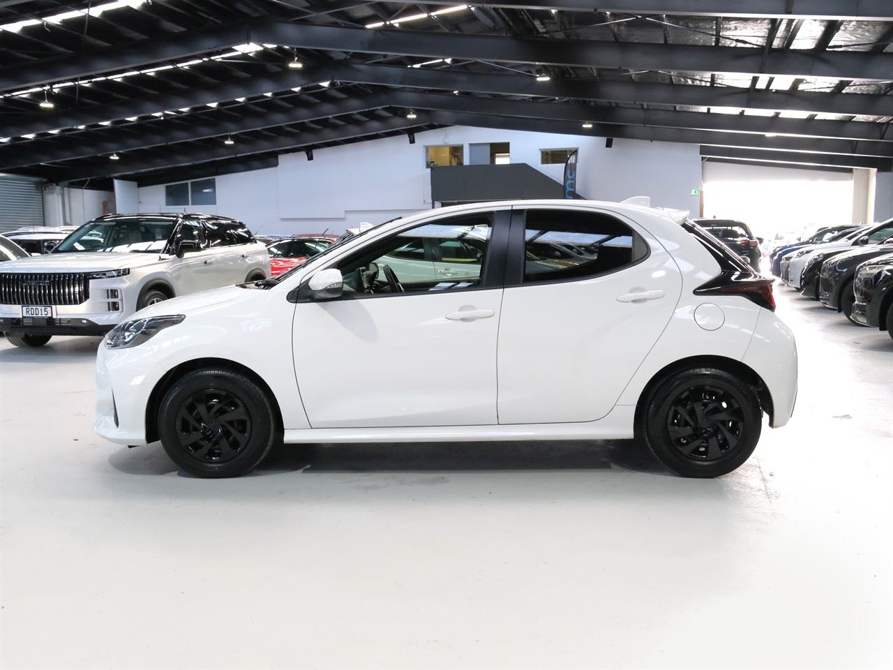 Vehicle image 5
