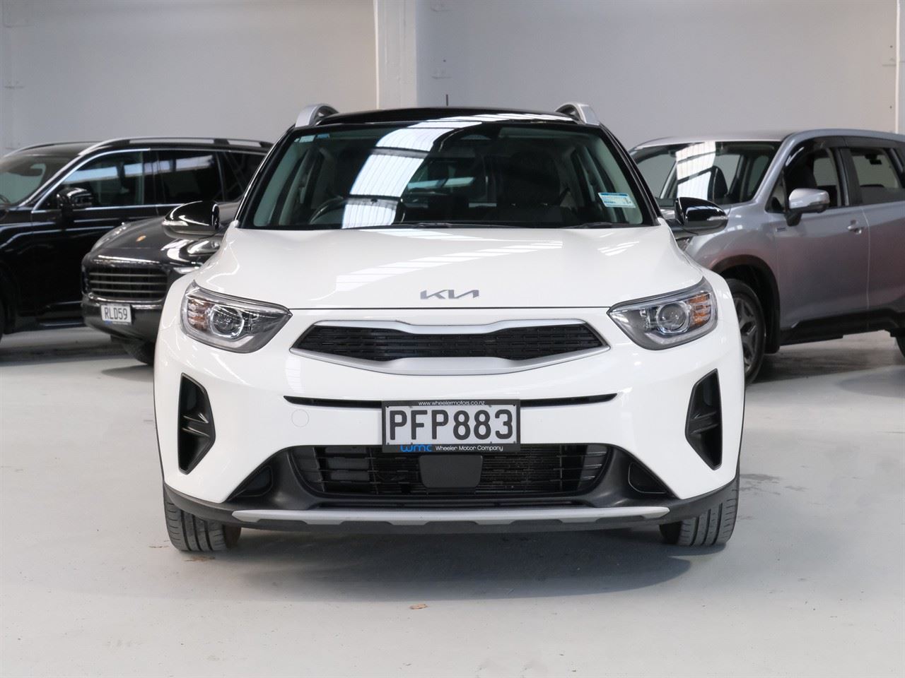 Vehicle image 3