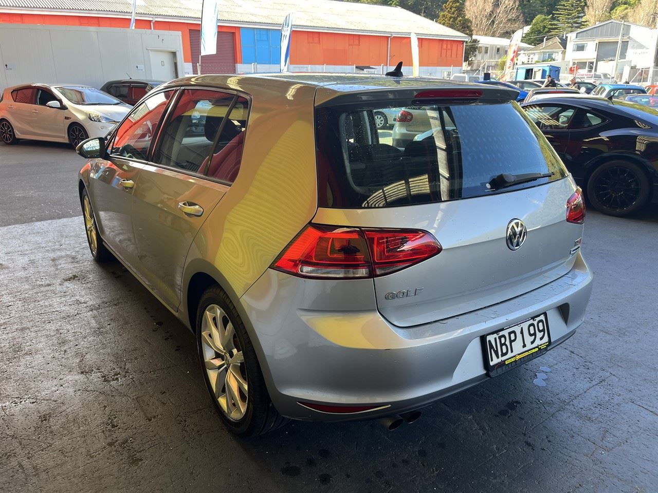 Vehicle image 4
