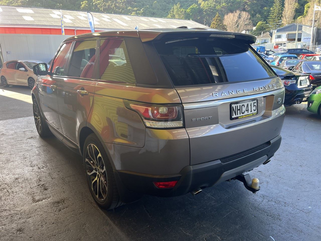 Vehicle image 4