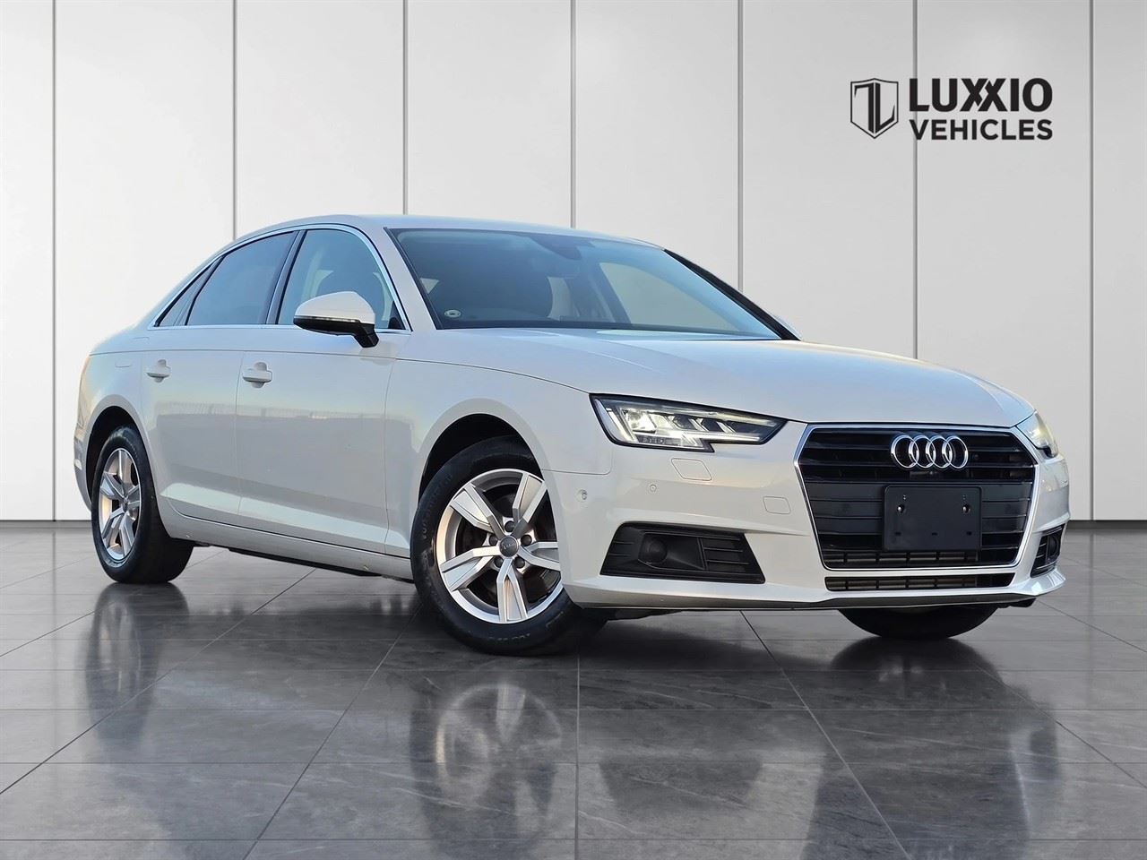 Vehicle image 4