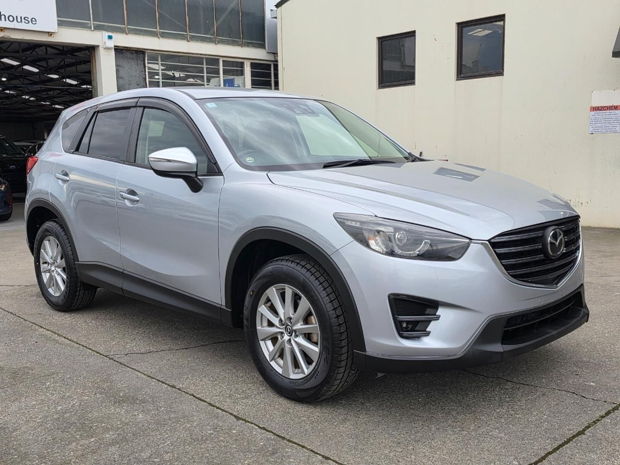 Vehicle image 4