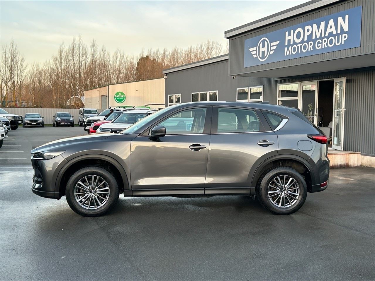 Vehicle image 5