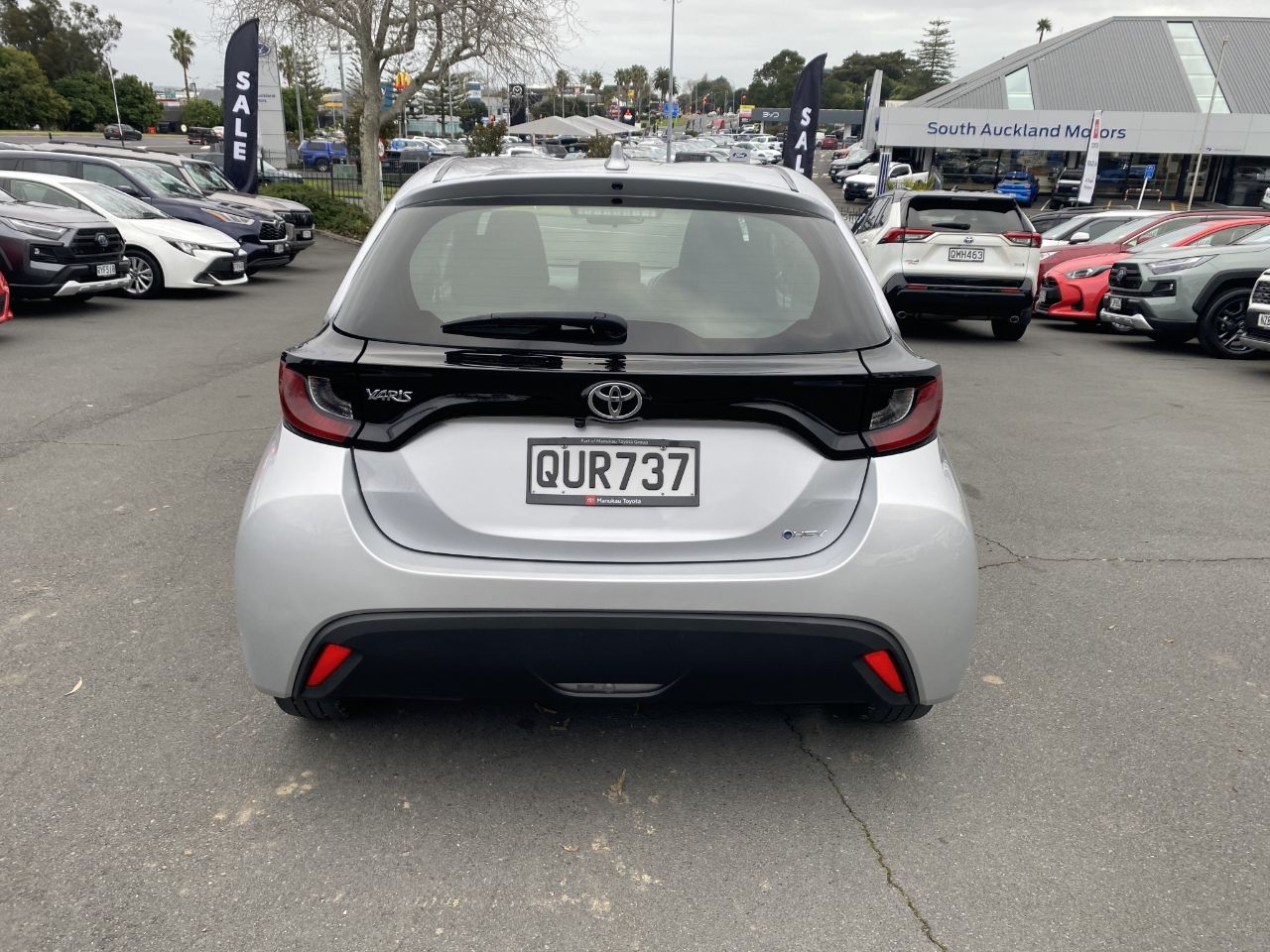 Vehicle image 3